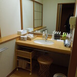 加賀屋 姉妹館 あえの風 - 大きな鏡がいいですね