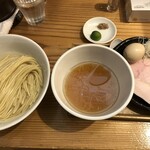 麺屋鈴春 - 塩つけ麺+味玉+藻塩&酢橘