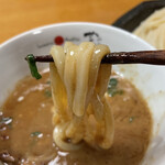 中華蕎麦 とみ田 - 麺につけ汁が良く絡みます