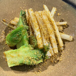 A e B - 蕾菜とうどのボッタルガ