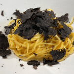 A e B - 国産トリュフがけ手打ちパスタ