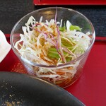 文月 - ミニサラダも。でもドレッシング多過ぎてしょっぱい！