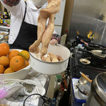 ごはんばー - いい丸腸が入ったんよー
      
      と見せてくれるママさん