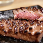 Oniku Ichimai Uri No Yakiniku Ten Yakiniku Todoroki - 厚切タン@790円：断面