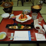 加賀屋 姉妹館 あえの風 - 最初にセットされていた夕食