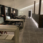 レヴォ - ダイニングスペース