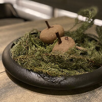 レヴォ - 赤蕪を腐葉土で包み焼き