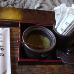 竹屋 - 山椒も某店同様、緑色の香りと辛さが際立つものです。