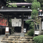 夢心亭 - 入口からして雰囲気ありそーな