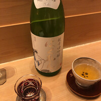 是しん - 山形 くどき上手 白ばくれん 超辛口吟醸
                    →ばくれんは阿婆擦れという意味のらしく…山田錦のお母さんである山田穂から醸されたお酒(^^)なかなかストレートな辛口！良いですね(^O^)／