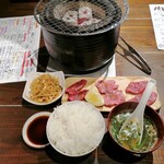 肉小屋 - 