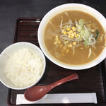 Maharo Dainingu - 味噌咖哩タンメンと半ライス