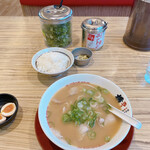 ラーメン横綱 柏店 - ラーメン(690円)、煮卵(120円)、ランチライス無料