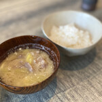 レヴォ - シシ汁とご飯