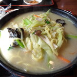 Gyouza Sakaba Shinki - 麺のいい香りが漂います