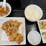 中国料理 庄屋 - 唐揚げ定食¥1155