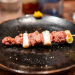 鳥茂 - コメカミ トリュフ塩 ブラックペッパー