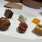 レフェルヴェソンス - ミニャルディーズ