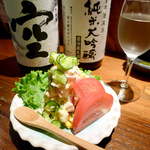 地酒喝采 かも蔵 - ポテトサラダ（￥639）ハム由来か、スモーキーな風味が日本酒にも合う