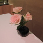 フランス料理グルメ - テーブルの生花