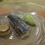 ロランジュ - 小樽産鰊のエスカベッシュ　氷室芋と鰊のグラティネ　マンゴーとアボカドのワカモレ