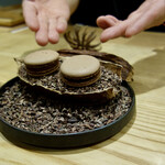 ロランジュ - チョコレートマカロン