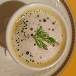 Chez Soi - ■蛤のサフランスープ