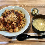 八幡麻婆 雅 - 八幡麻婆丼定食 辛さ増し(税込800+100円)