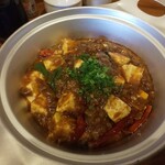 餃子と晩酌 まる - 麻婆豆腐　590円