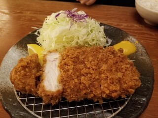 Tonkatsu Tamafuji - 「熟成」ロースかつ定食 160g厚切り（税抜1,550円）