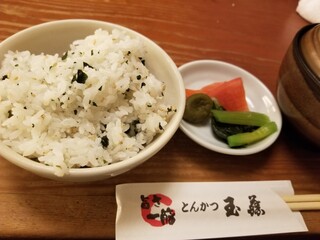 Tonkatsu Tamafuji - 定食の「わかめご飯」