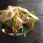 東京基地 - 生ハムのミックスサラダ