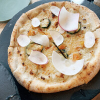 800°DEGREES ARTISAN PIZZERIA - 