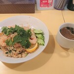 ティーヌンタイ国ラーメン - カオパックン