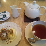 アフタヌーンティー・ティールーム - 30 july 2012