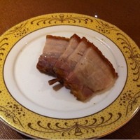 大珍樓 - 皮付き豚バラ肉