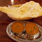 ヘブン - 白いんげん豆とチキンのカレー、マトンカレー、ナン