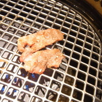 清江苑 池袋西口本店 - お肉を焼きましょう♪