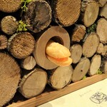 アルカナイズ - 夕食：タパス（あまごとわさびのグジュールサンド）