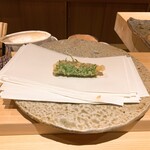 ぬま田 - 白魚　大葉巻き