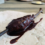 レヴォ - 【合鴨】
      ★ 合鴨の薪火焼き、血と内臓のソース