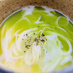 レヴォ - 【大門素麺】
      ★ 山羊チーズのスープの大門素麺ヌードル、蕗の薹オイル掛け