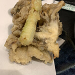 そば処 なかや - 天ぷらは岩塩で頂く