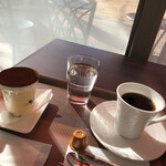 Hachi well Lab Cafe - 