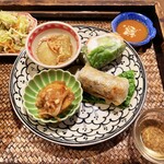 ハノイ・カフェ - なんか、さっきまで、ビールと一緒につまんでいたような。。