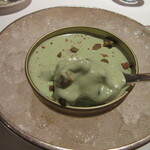 レ セゾン - クリーミーで色鮮やかなピスタチオの風味