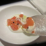 レ セゾン - クリームチーズが敷かれオリーブオイルで仕上げ