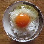 烏骨鶏本舗 - 料理写真:純種烏骨鶏卵TKG