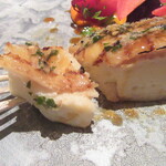 レ セゾン - ムースを挟んで焼き上げられている