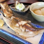 毘沙門茶屋 - 焼魚定食